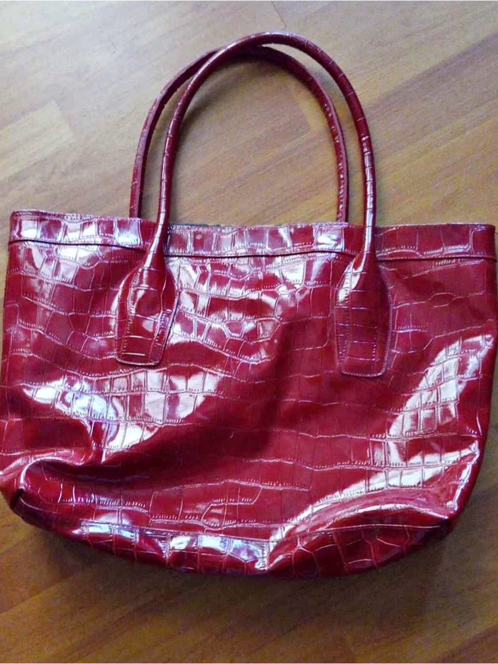 Red Croc-Embossed Patent Tote Bag - Women’s Chic Carryall